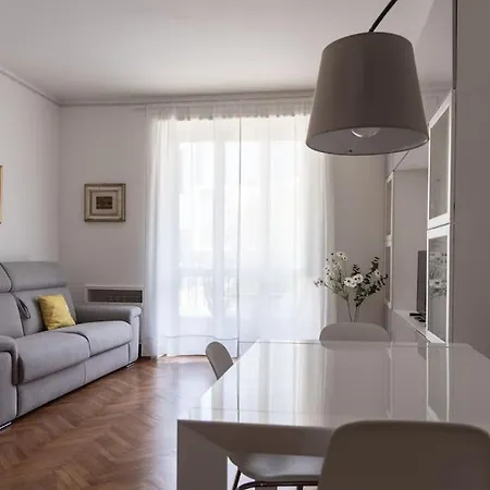 Youhosty - De Cristoforis12 Bis Apartment Milan